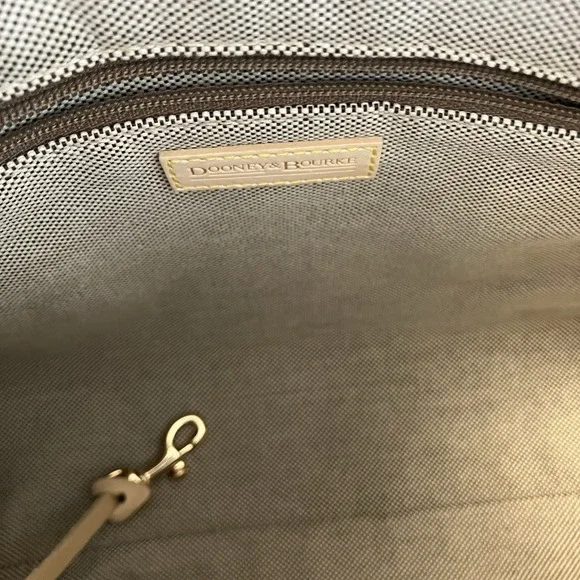 DOONEY & BOURKE Lime Green Logo Zip Satchel w Wristlet, Glasses, ID Cases - NWOT - Picture 8 of 8